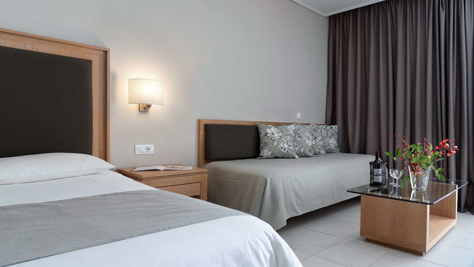 rooms-single-main-building-or-bungalow-garden-view