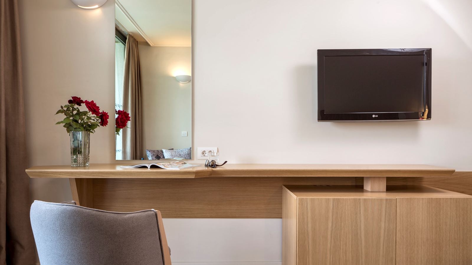 rooms-single-main-building-bay-view