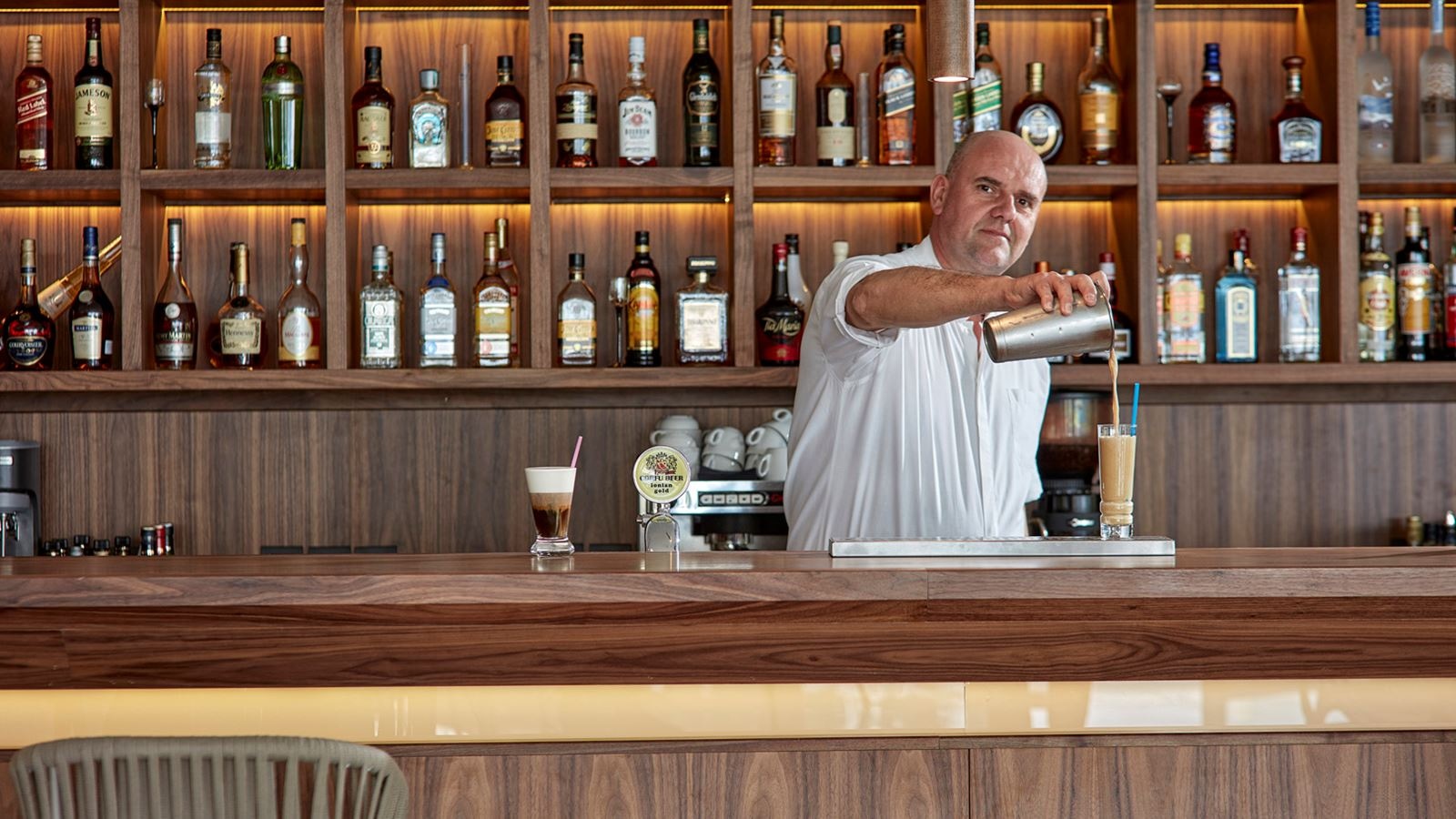 bars-panorama-lobby-bar