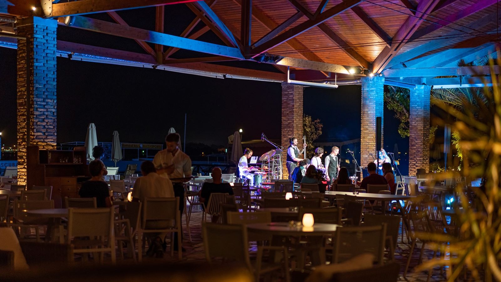 bars-allegro-beach-bar