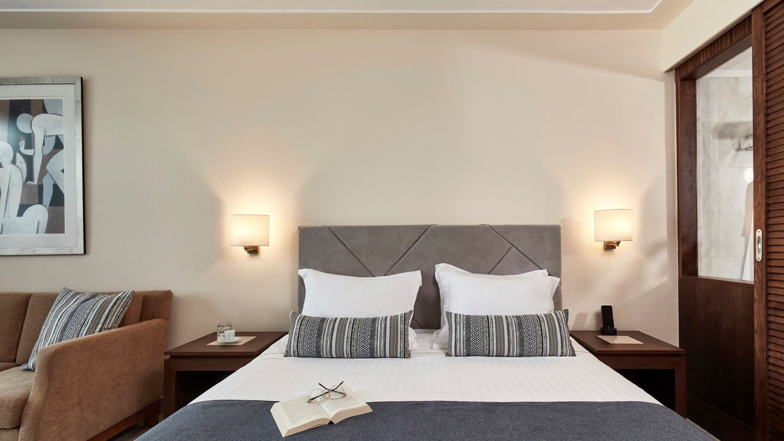 rooms-junior-suite-bungalow-sea-front-with-private-pool