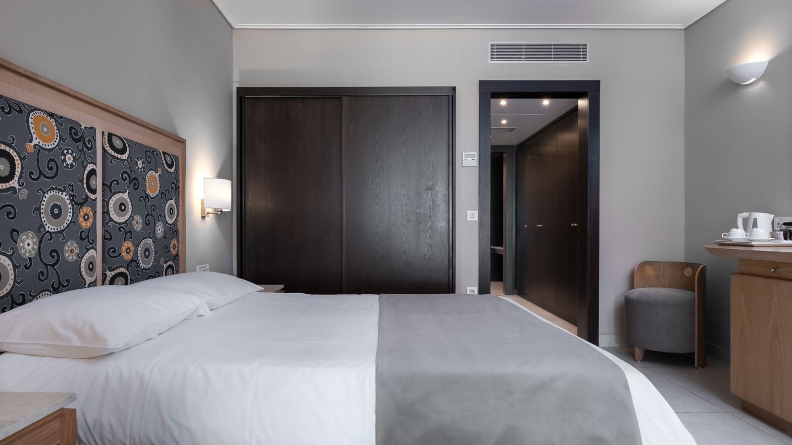 rooms-family-room-sea-view-bungalow