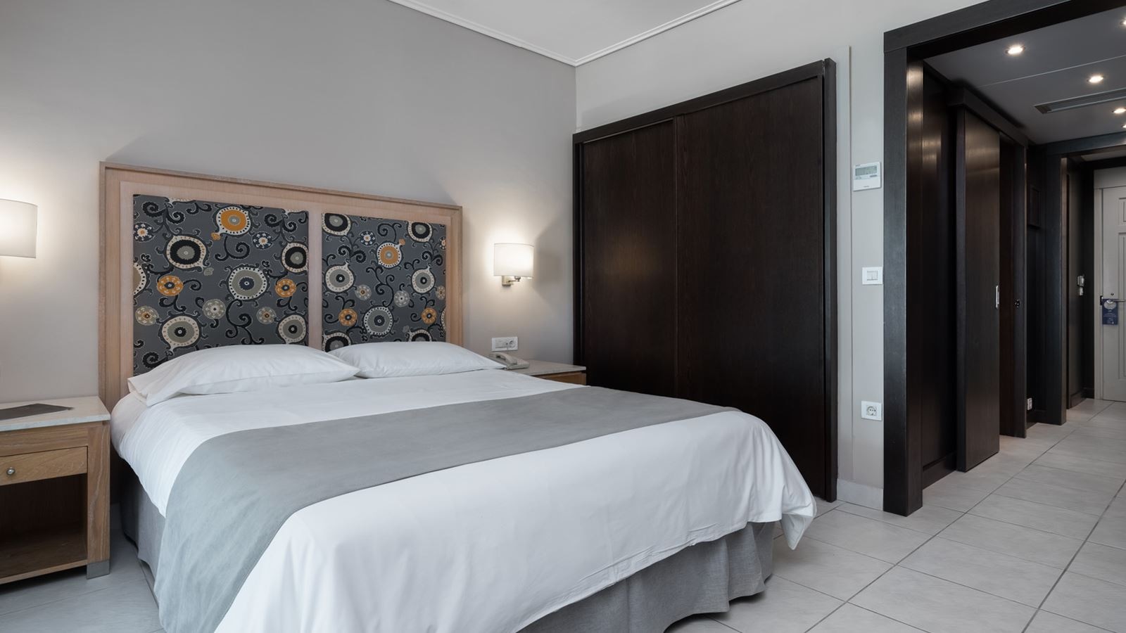 rooms-family-room-sea-view-bungalow