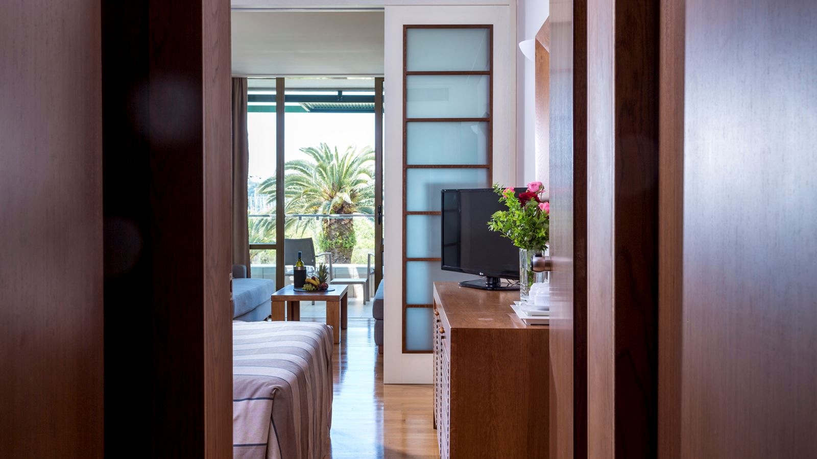 rooms-family-room-garden-view-main-building-or-bungalow