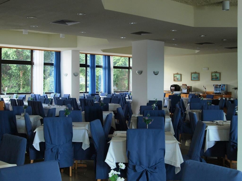 restaurants-main-restaurant