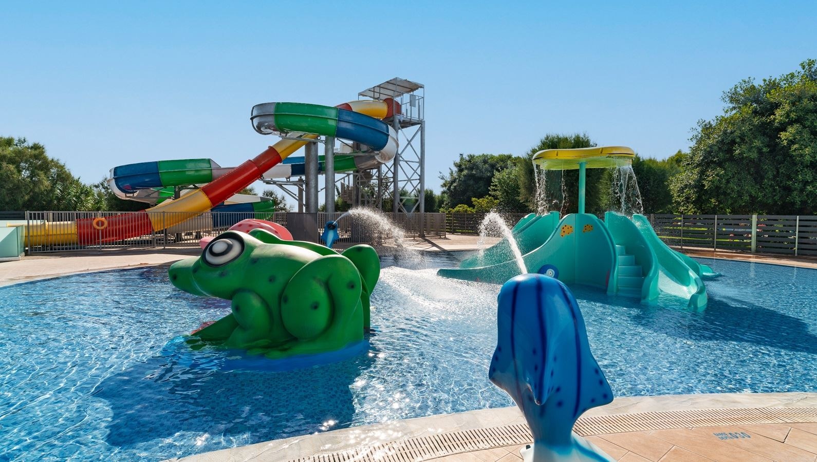 pools-outdoor-childrens-pool