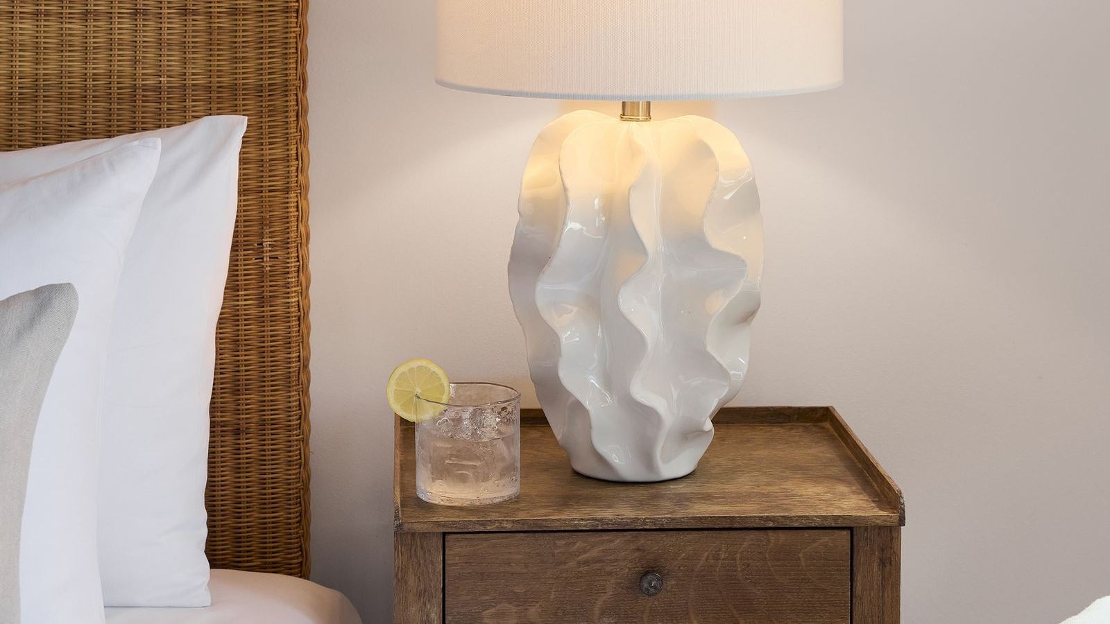 rooms-double-room-main-buidling