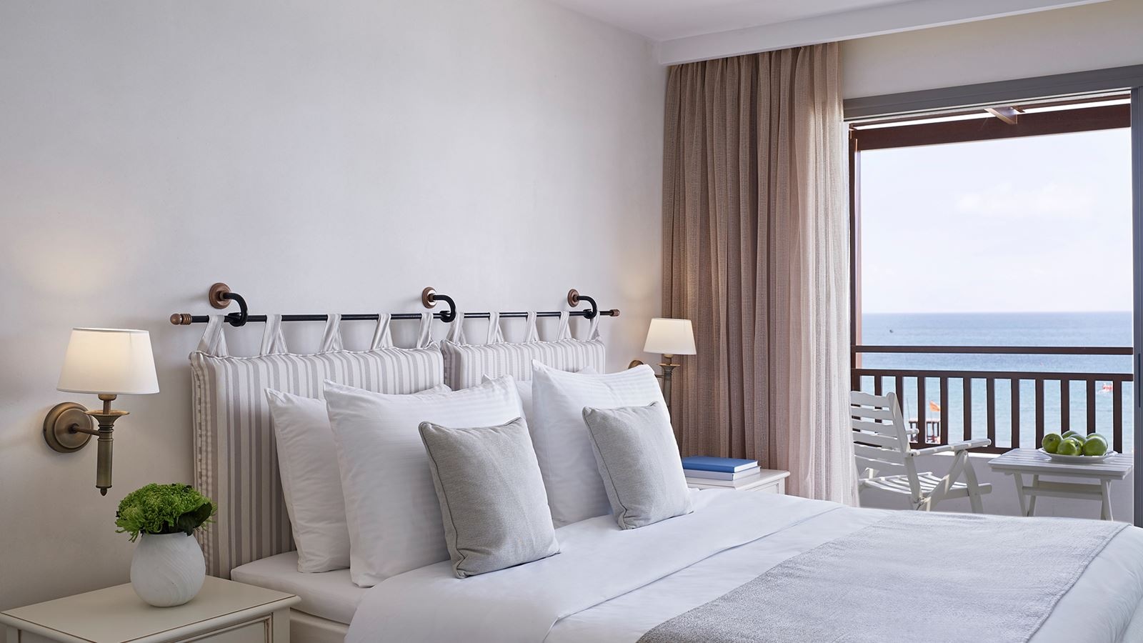 rooms-room-deluxe-single-use-sea-view