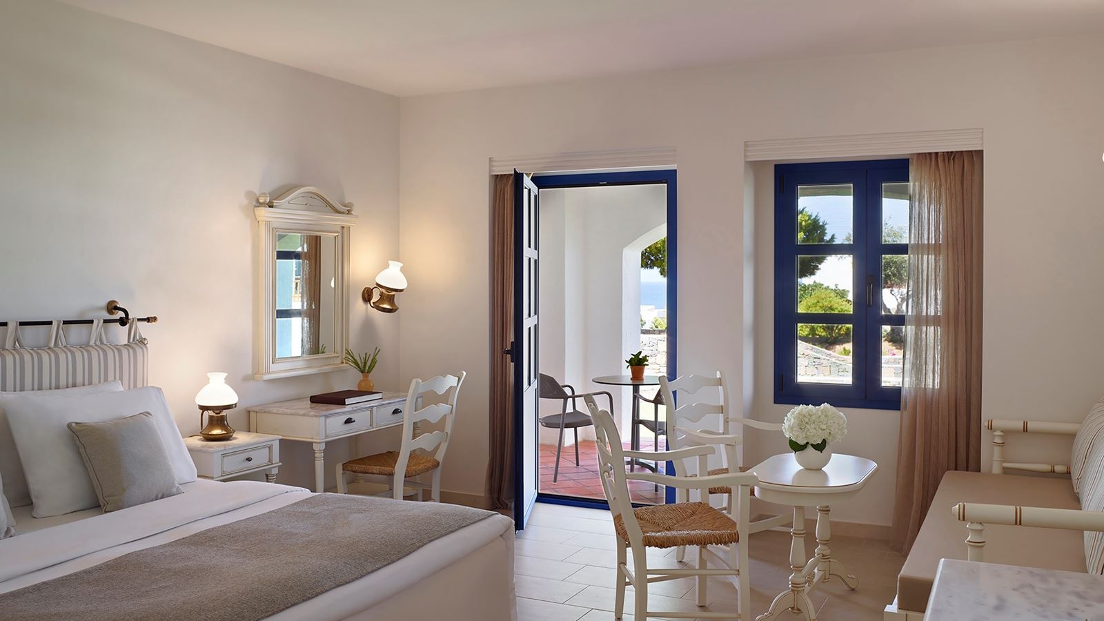 rooms-room-deluxe-mountain-or-garden-view