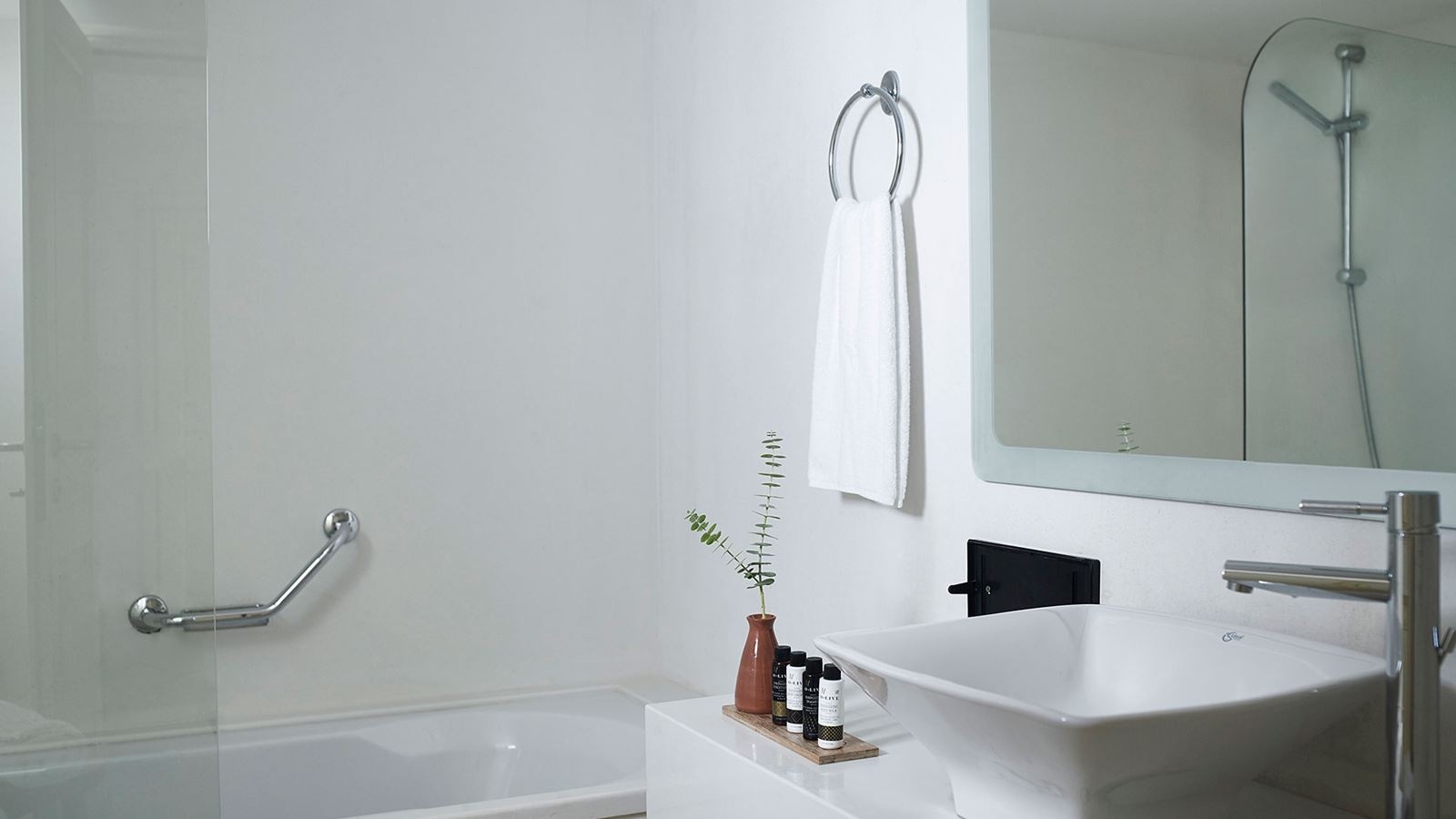 rooms-premium-sea-front-bungalow