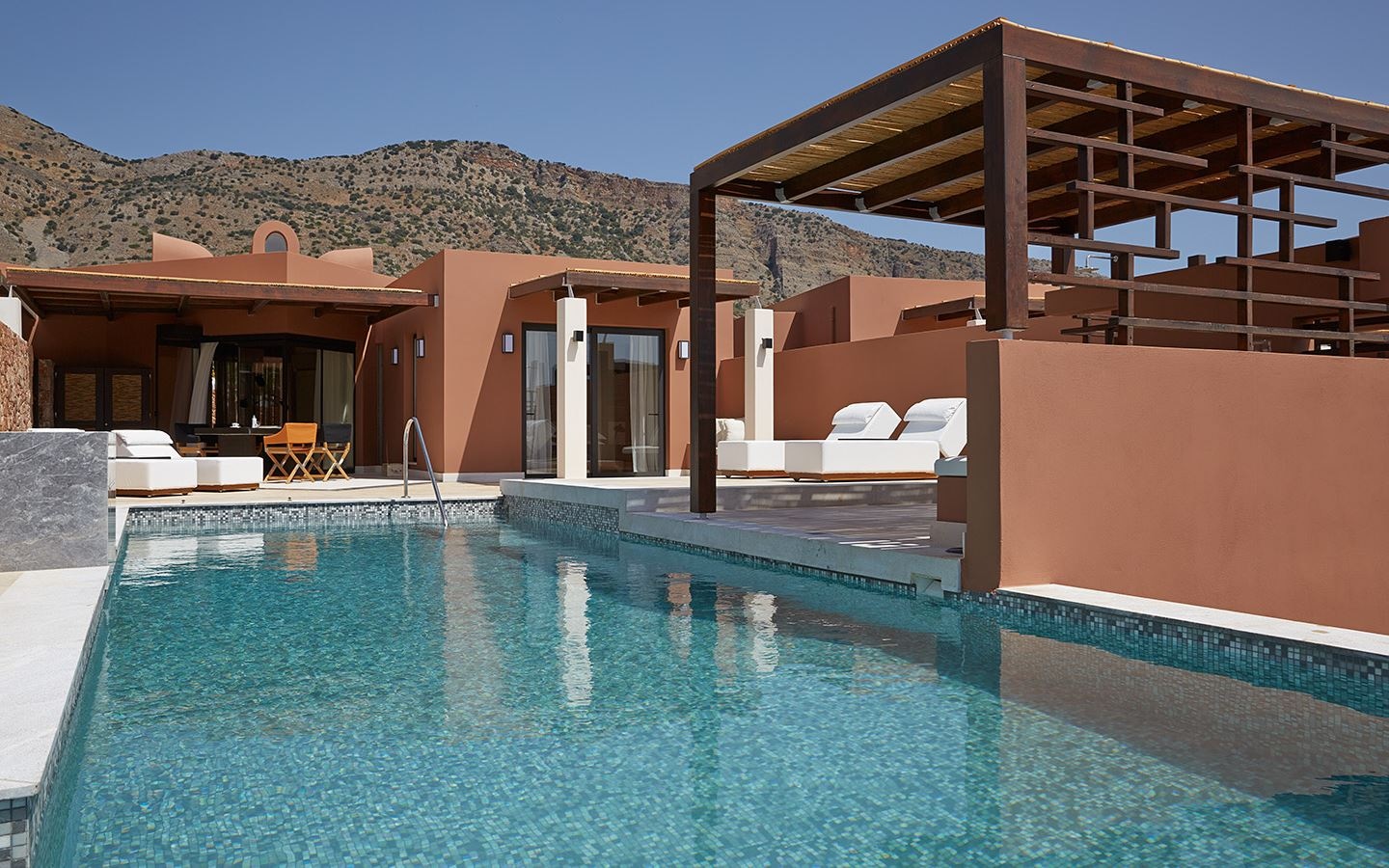rooms-domes-luxury-residences-three-bedrooms-with-private-pool