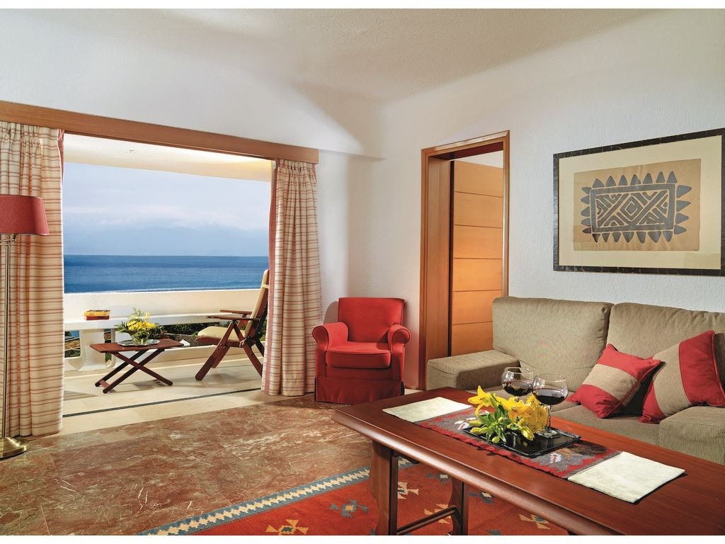 rooms-one-bedroom-suite-sea-view
