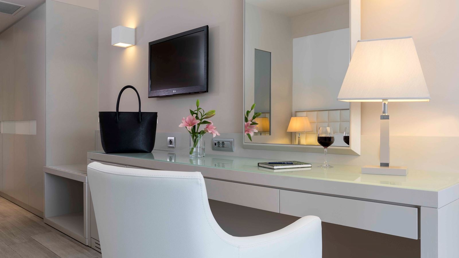 rooms-deluxe-room-pool-view-balcony-or-terrace