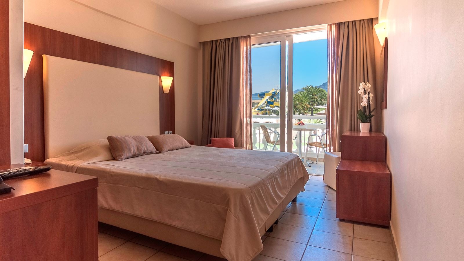 rooms-room-twin--sea-view--balcony-or-terrace