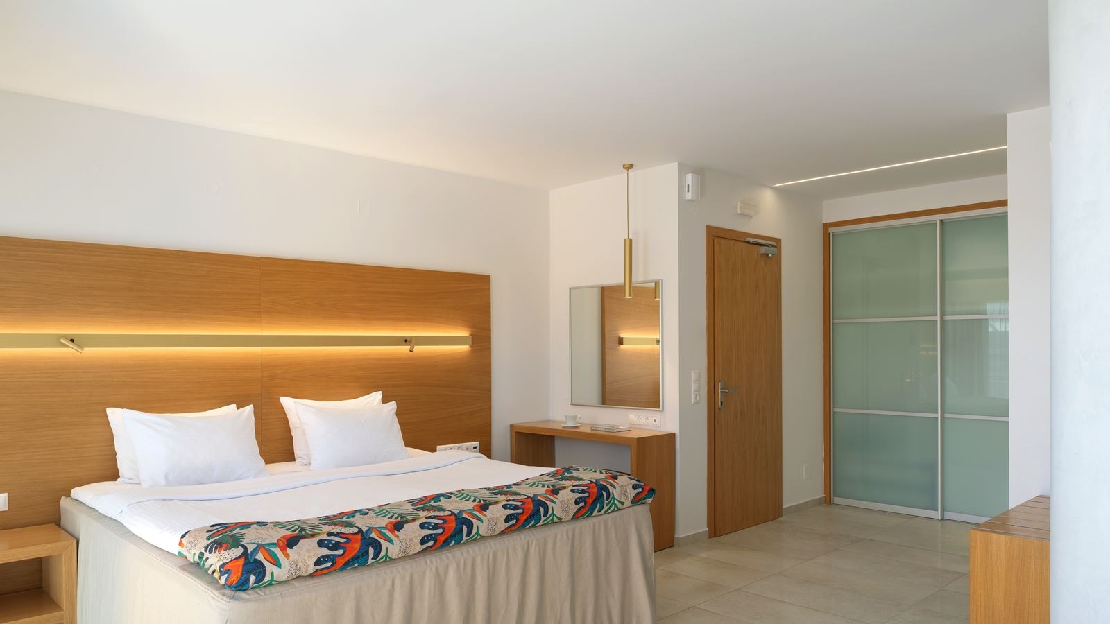 rooms-aqua-marine-suite-sea-view