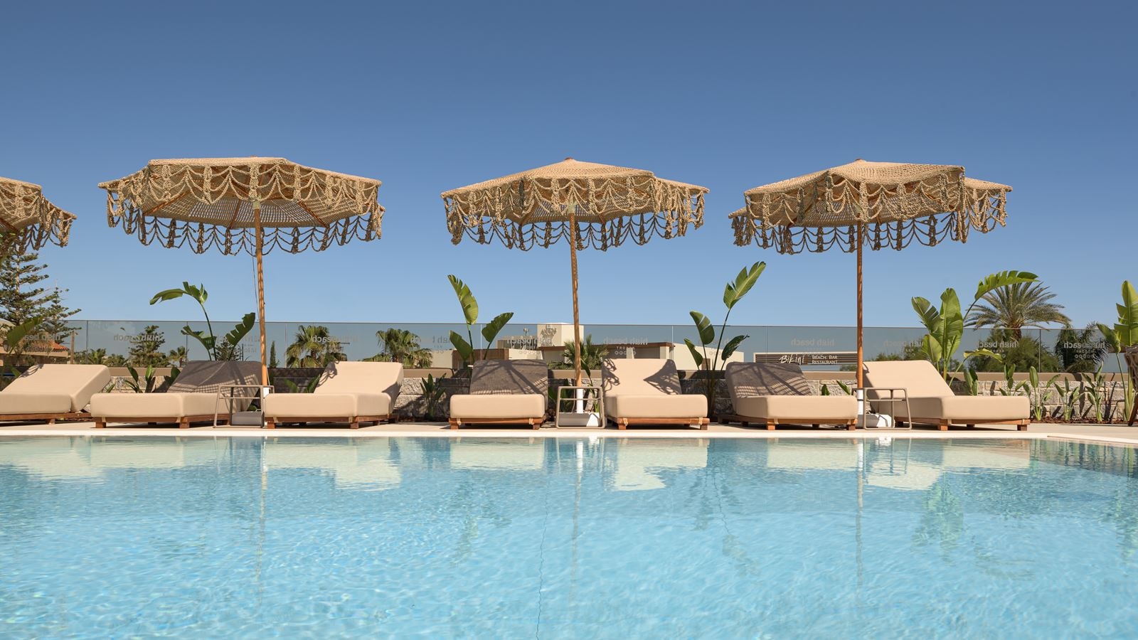 restaurants-veranda-pool-bar-restaurant