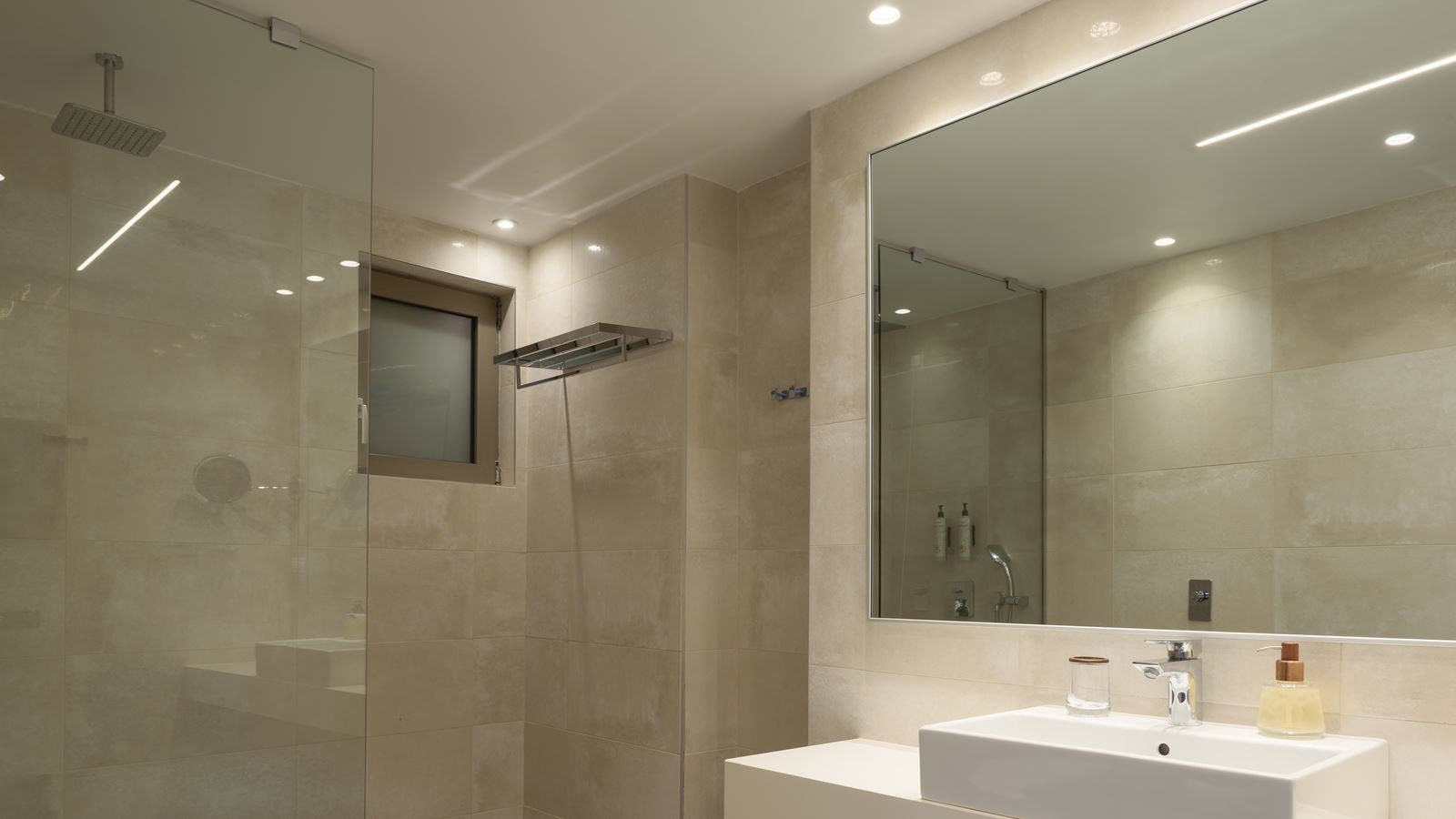 rooms-pasiphae-beachfront-villa