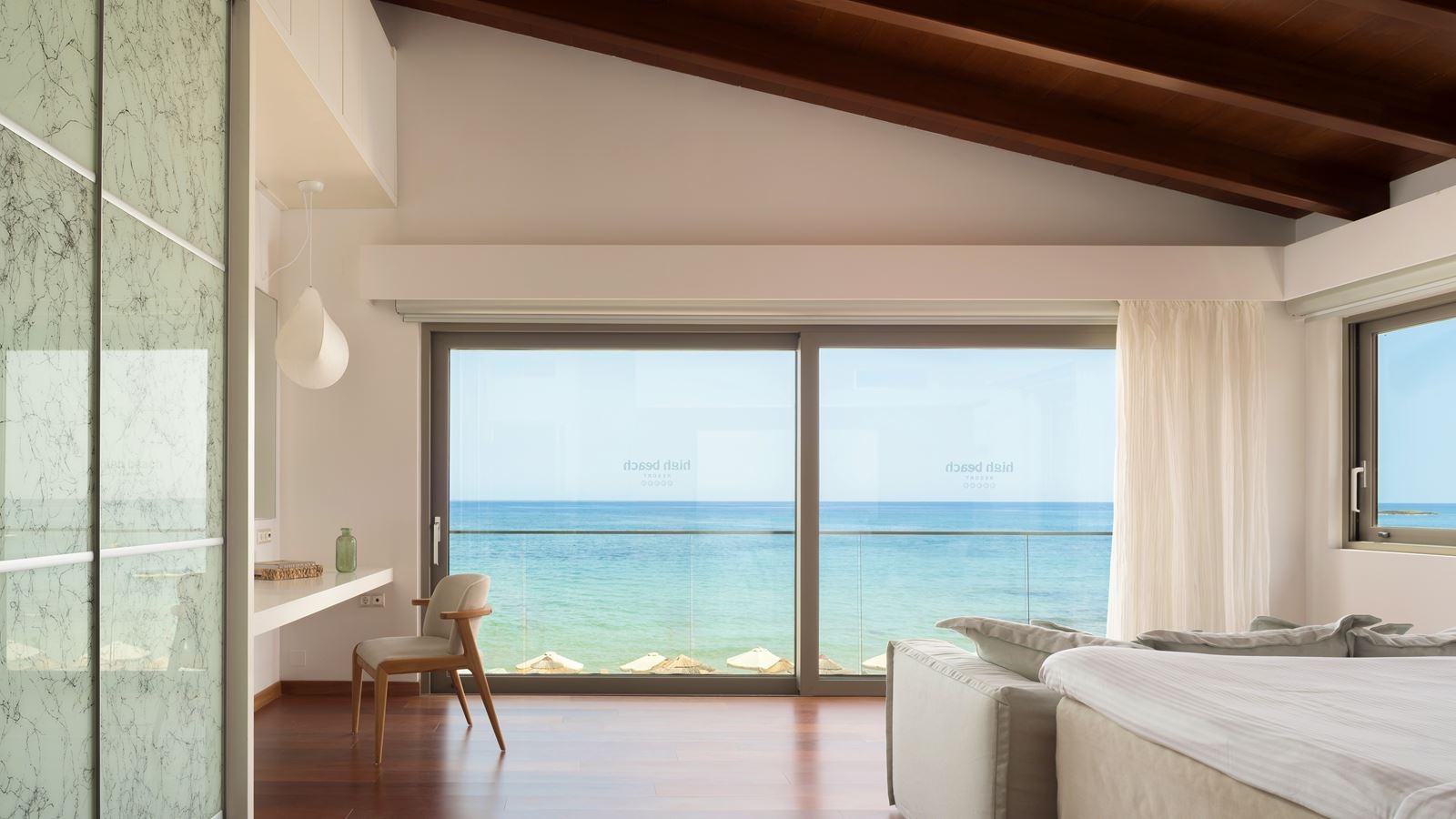 rooms-pasiphae-beachfront-villa