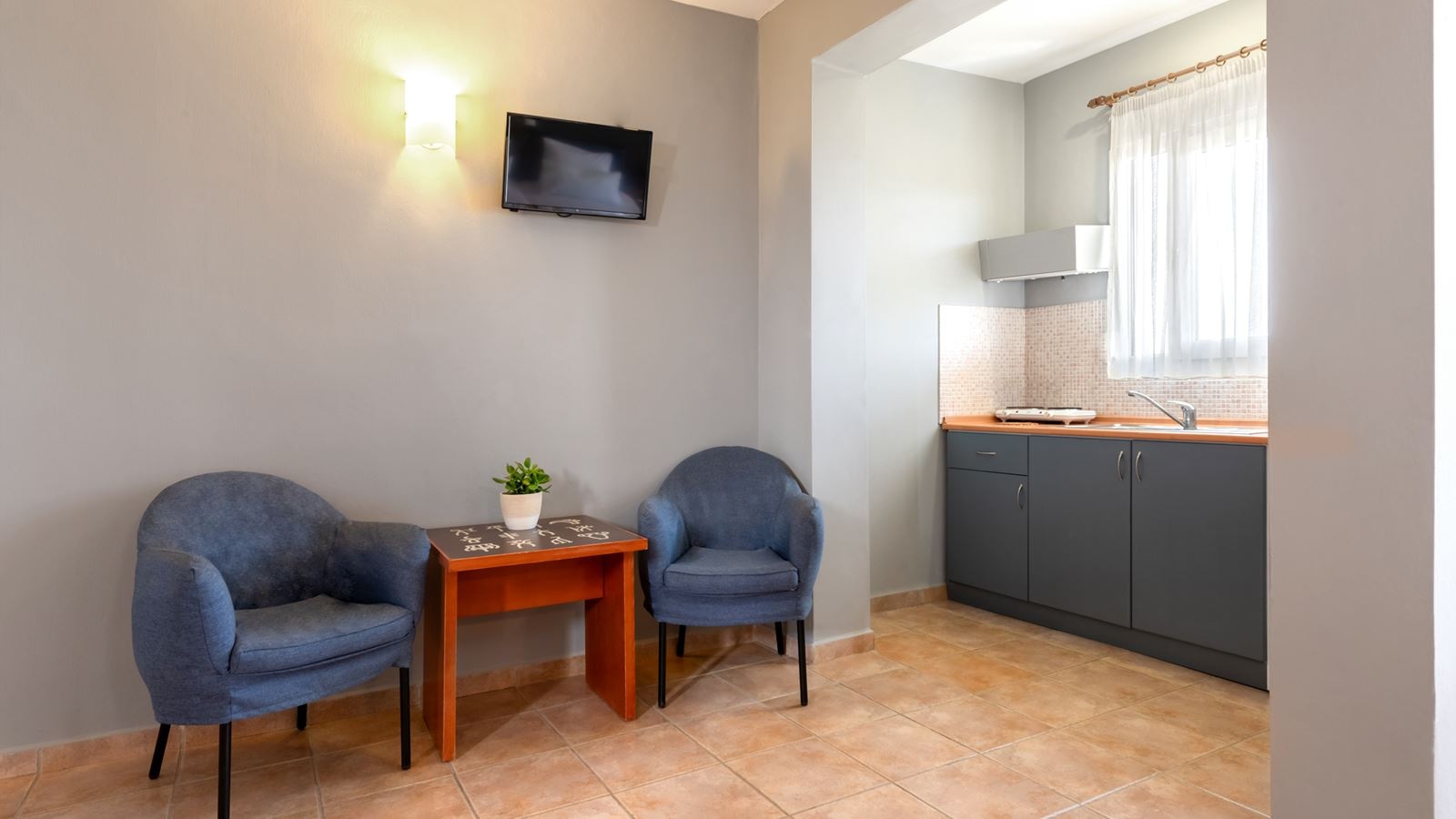 rooms-comfort-room-1st-or-2nd-floor