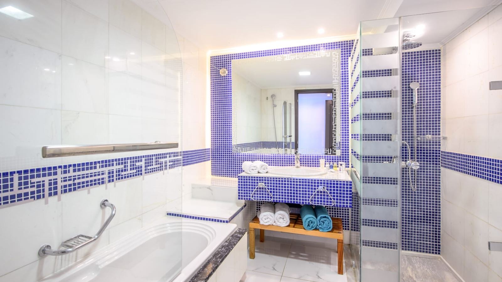 rooms-classic-suite-family-2-bedrooms-2-bathrooms