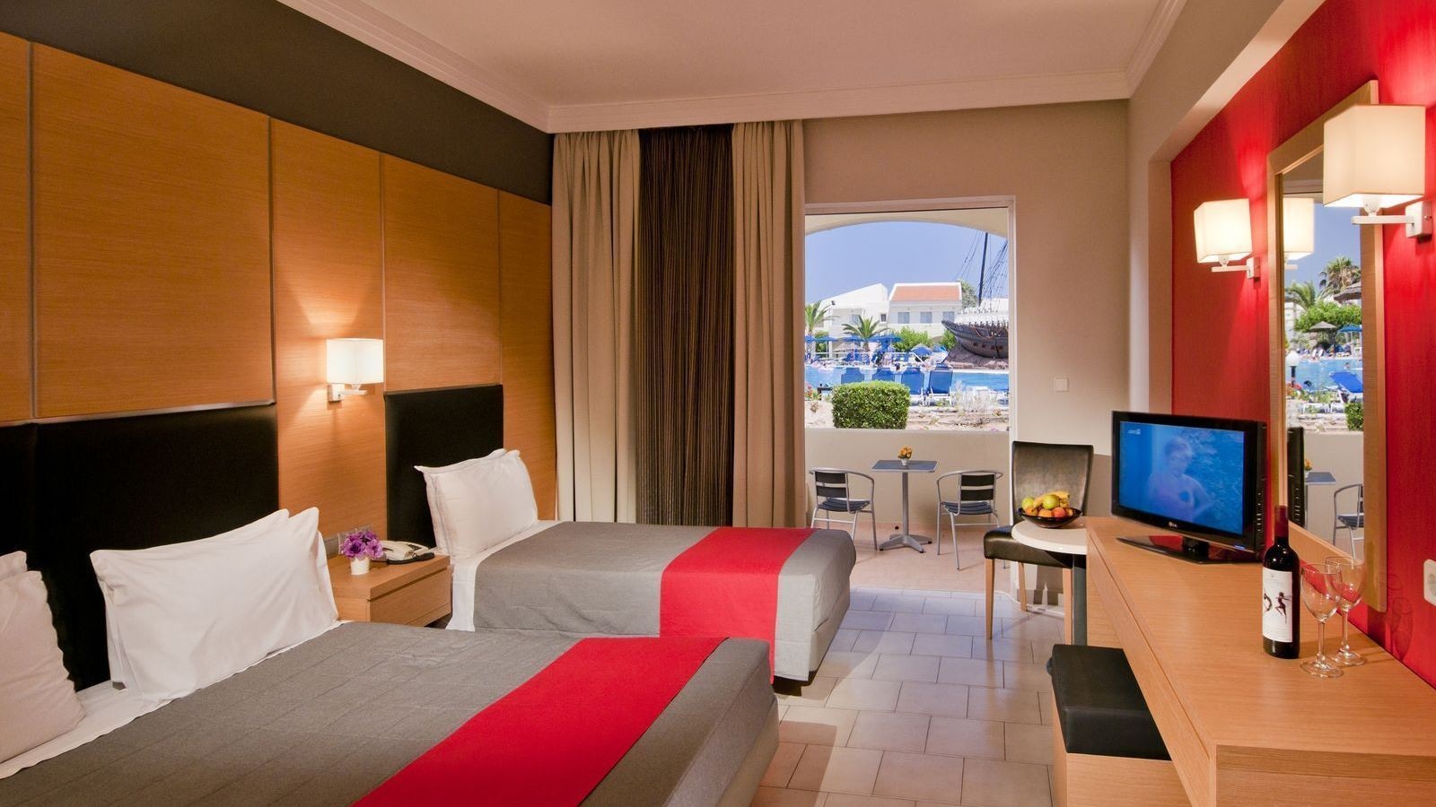 rooms-double-room-garden-view-with-balcony