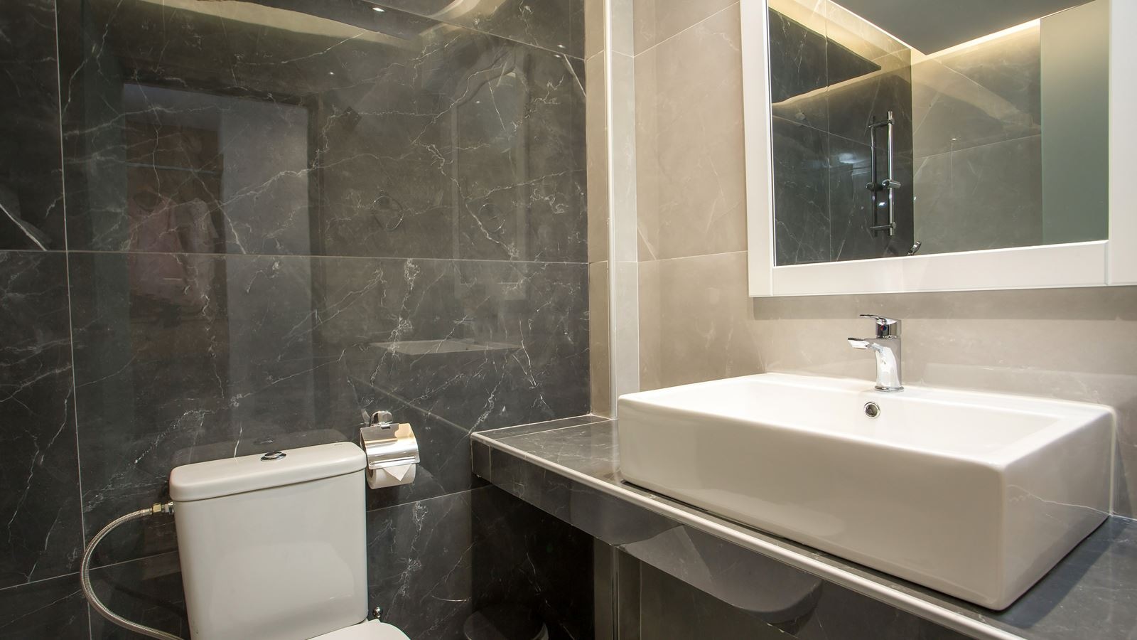 rooms-double-room	with-balcony