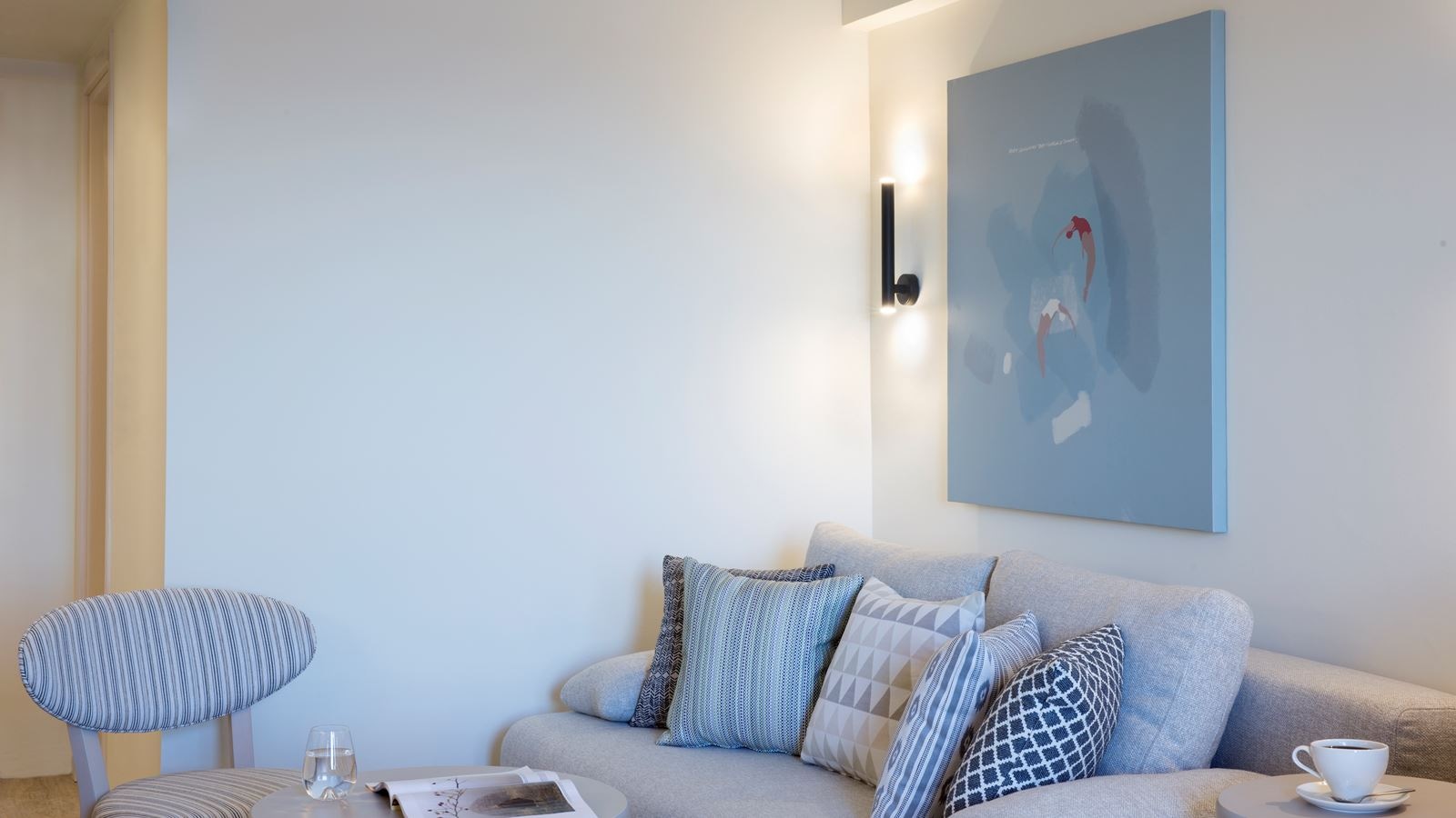 rooms-junior-suite-pool-view