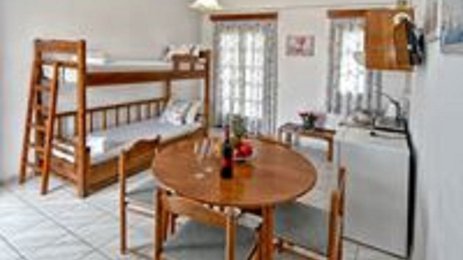 rooms-apartment-seaview