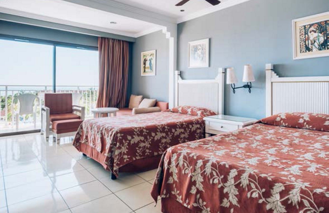 rooms-double-pool-view