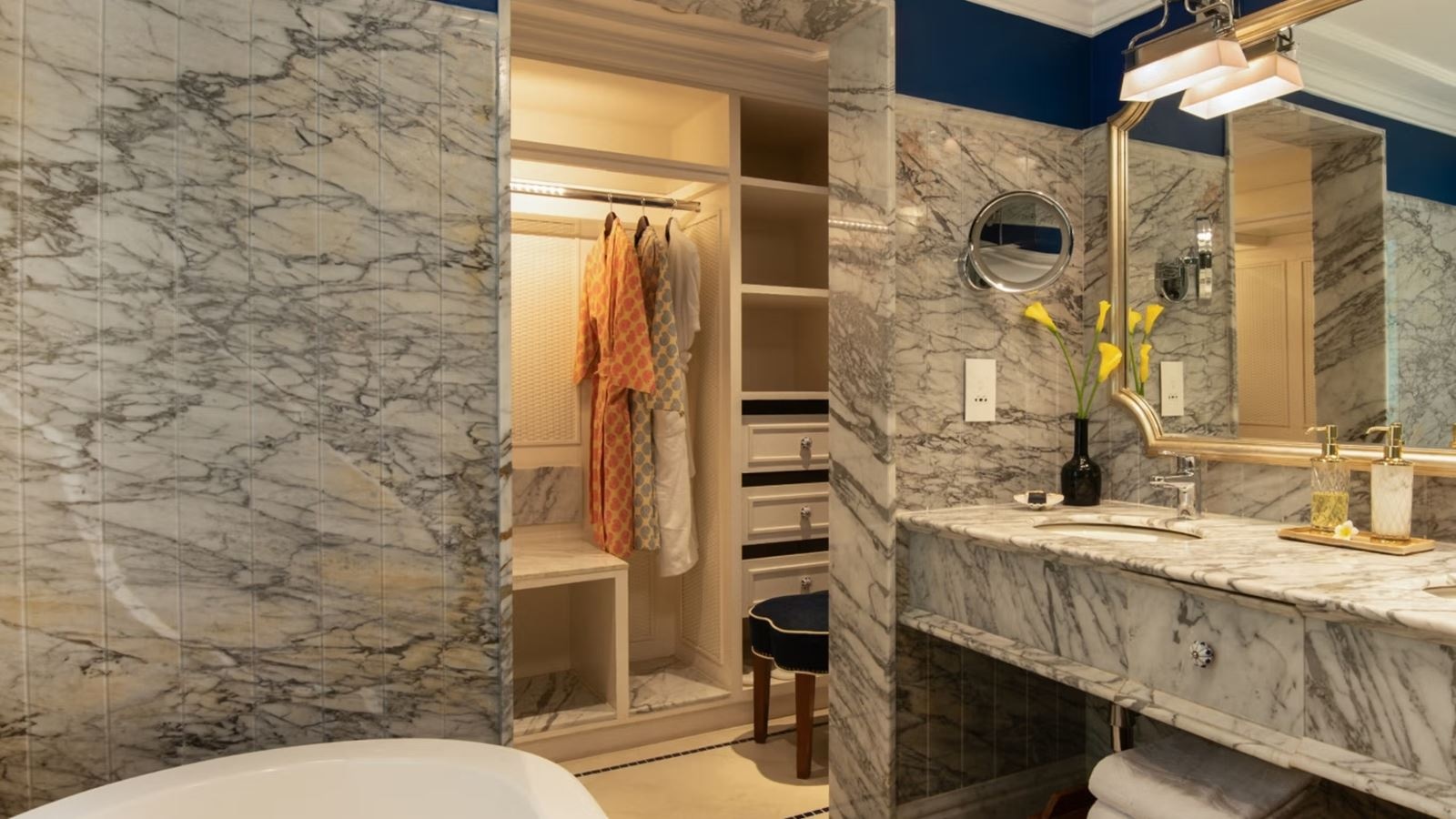 rooms-hermitage-villa-garden-view-01-bedroom