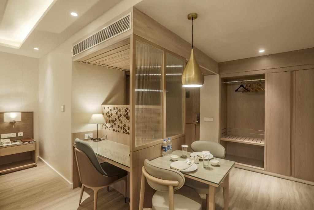 rooms-suite-room