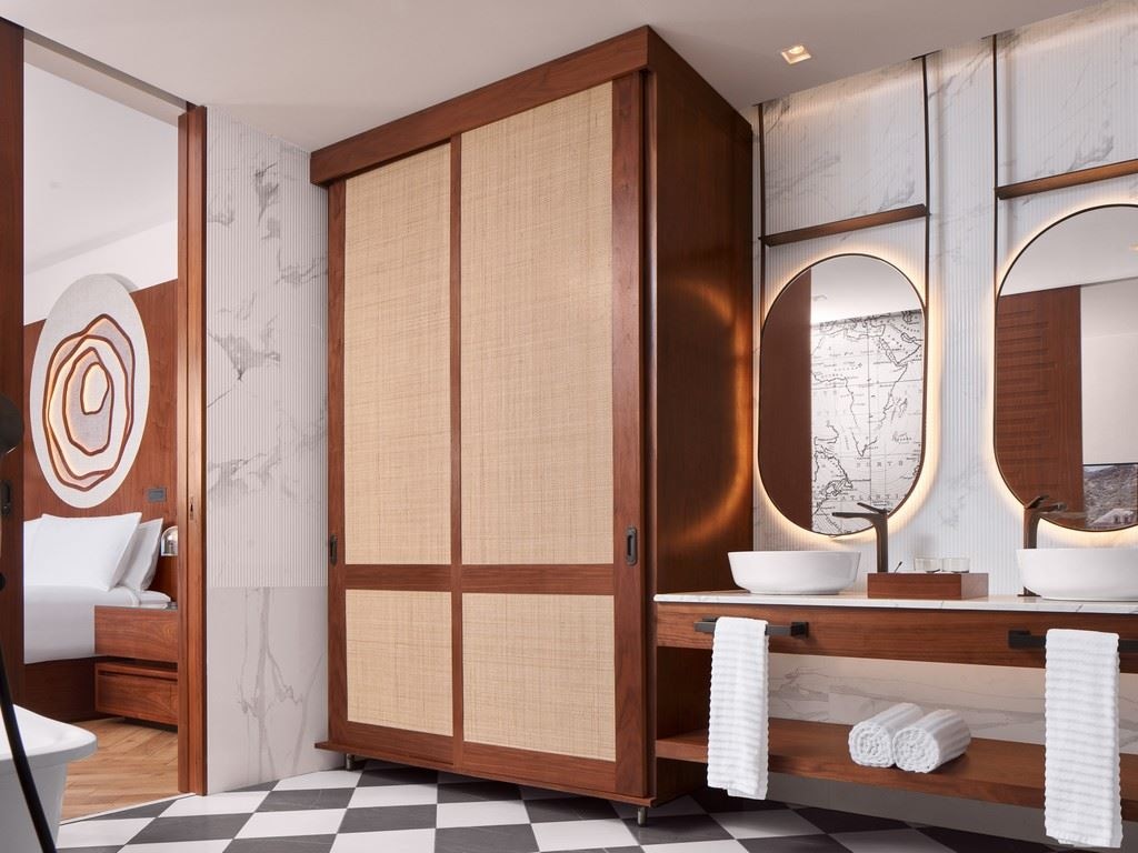 rooms-romantic-allure-suite