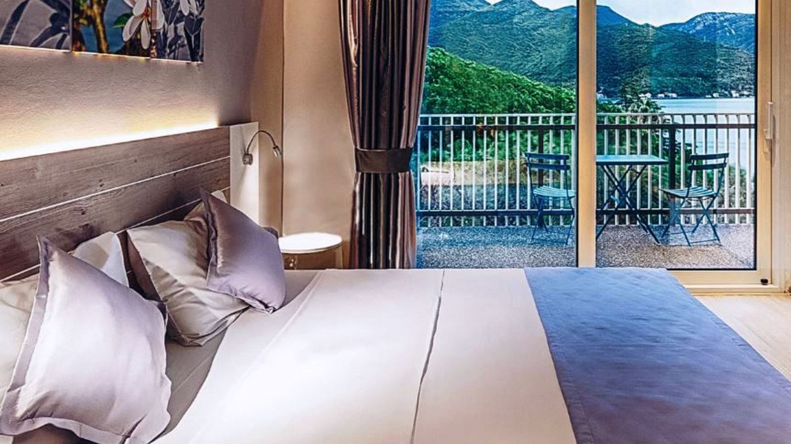 rooms-double-room-mountain-view