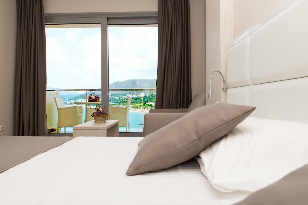 rooms-double-room-sea-view