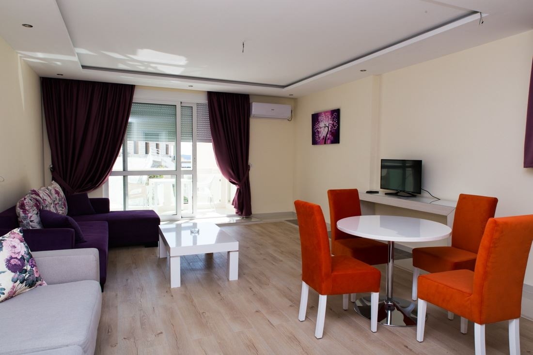 rooms-two-bedroom-apartment-garden-view