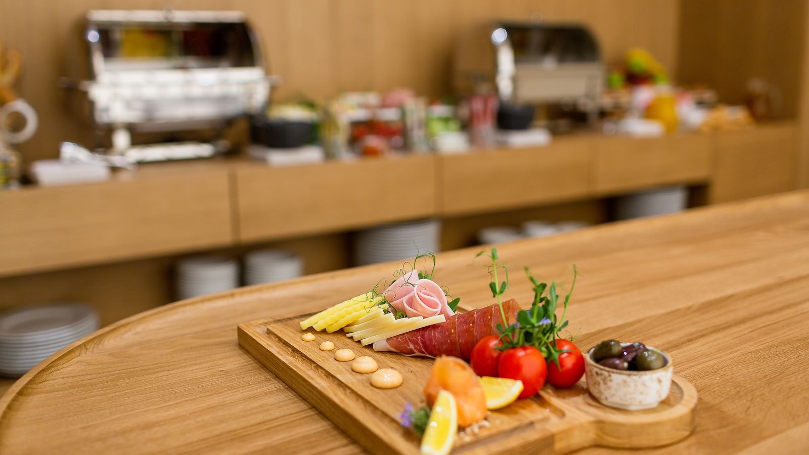 restaurants-restaurant