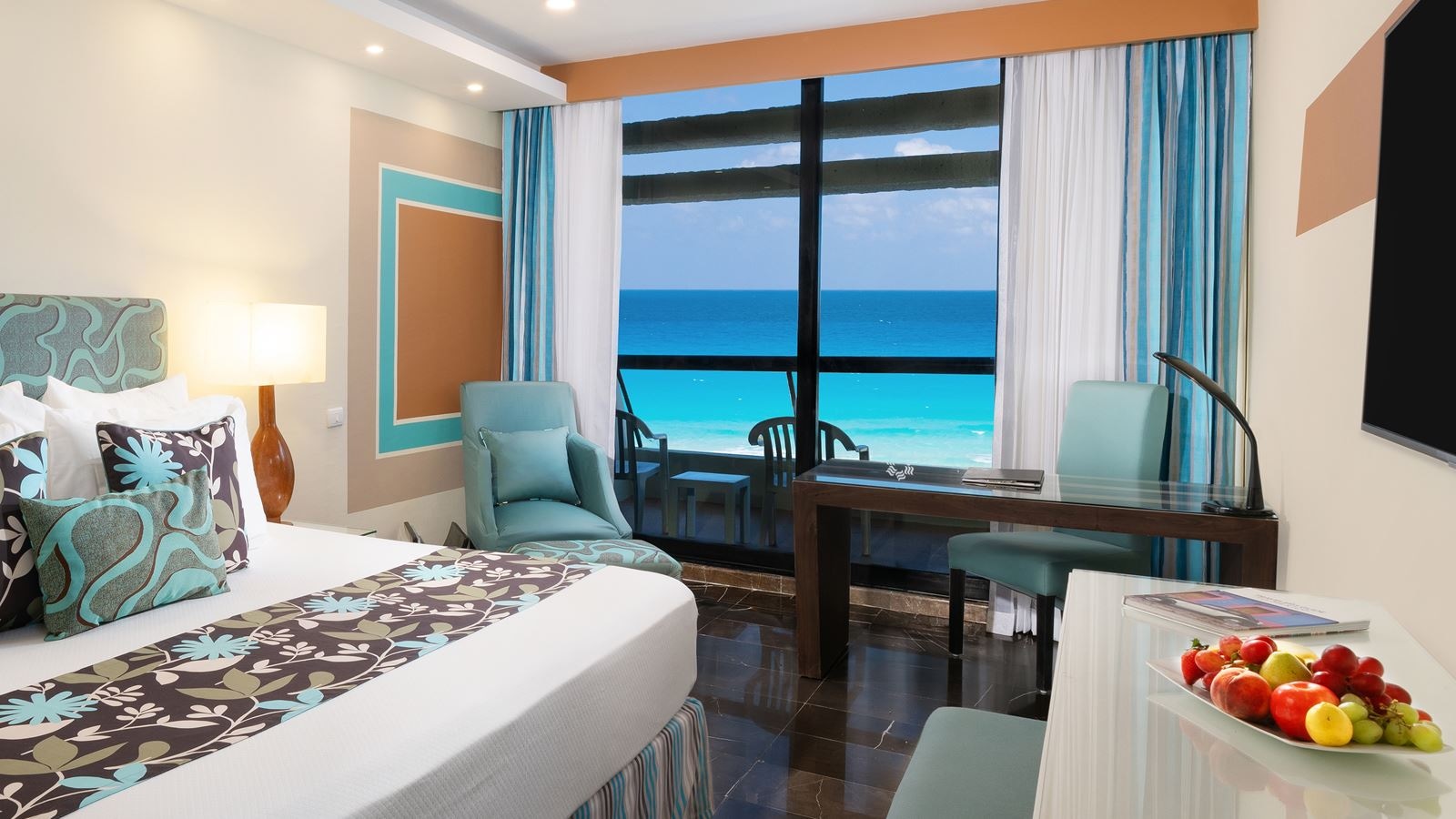 rooms-pyramid-ocean-front