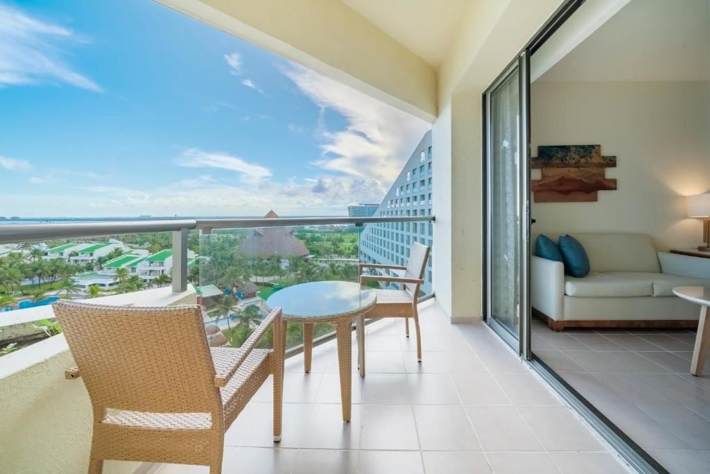 rooms-premium-ocean-view-with-terrace--jacuzzi