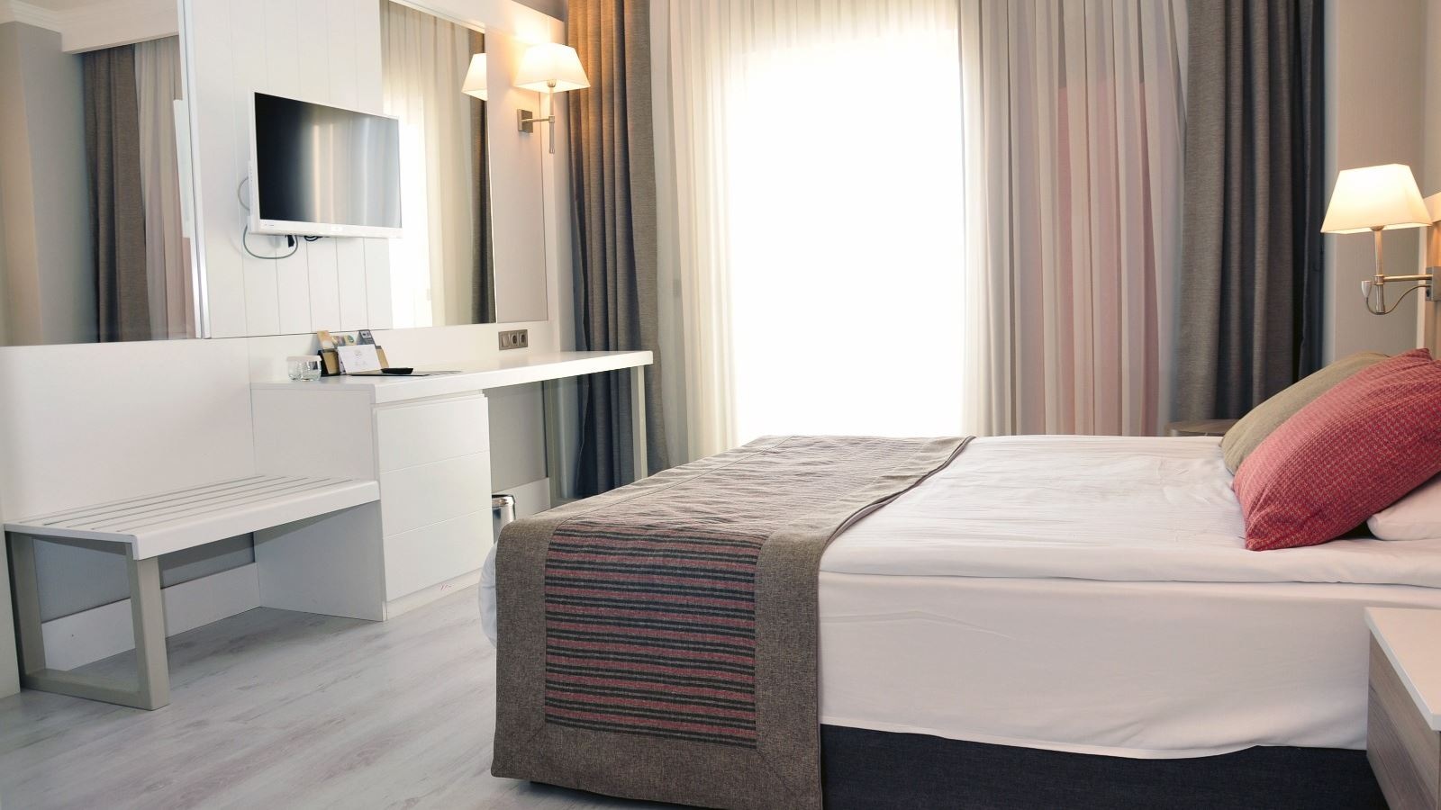 rooms-family-room-with-two-bedrooms