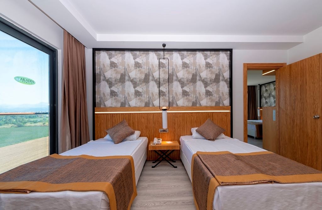 rooms-luxury-suit-room