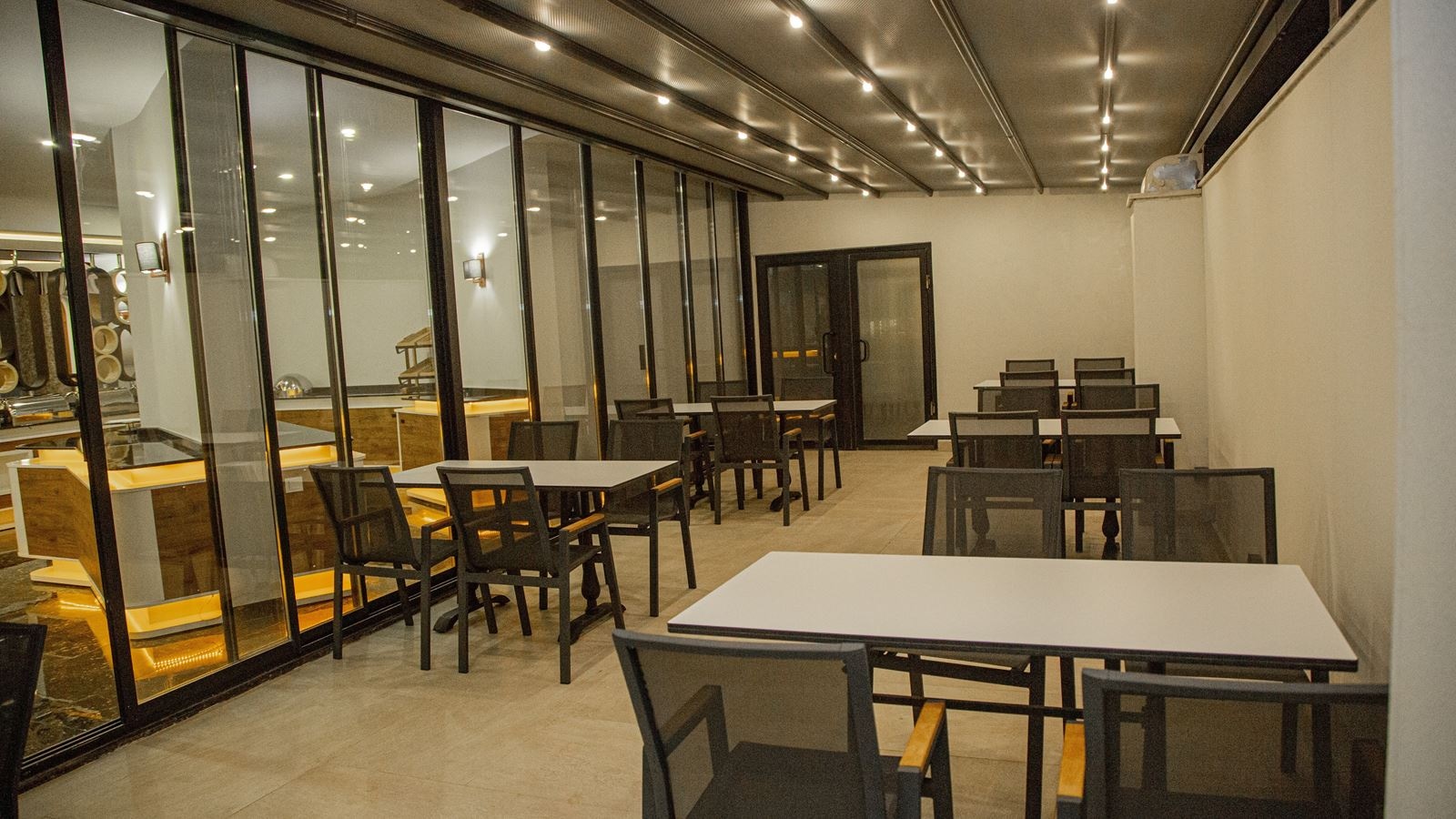 restaurants-main-restaurant