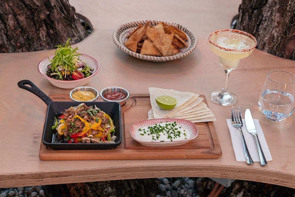 restaurants-casa-myra-italian-a-ala-carte