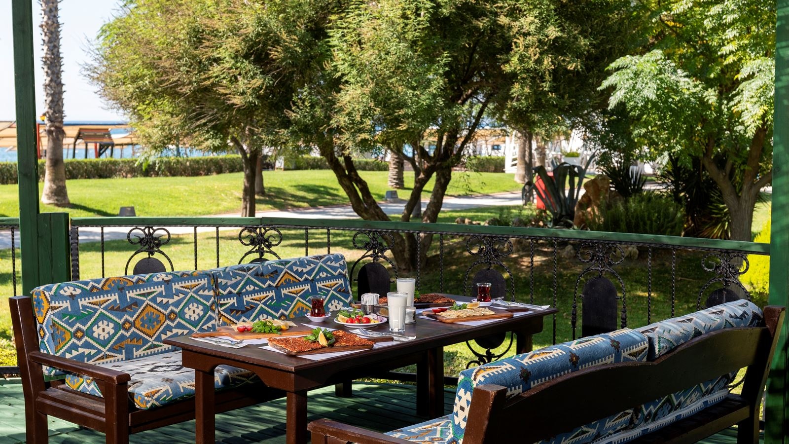 bars-serfood-street-bar