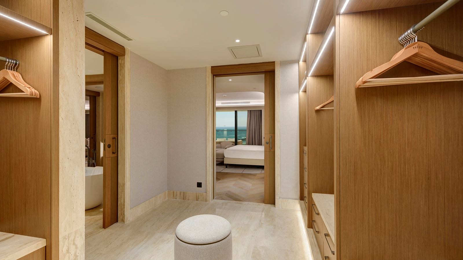 rooms-panoramic-suite