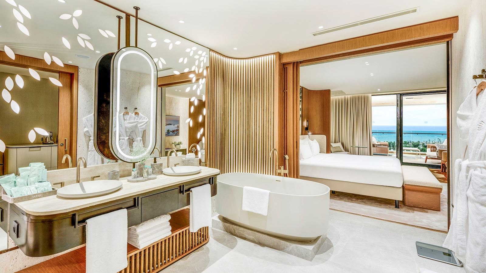 rooms-crown-signature-suite