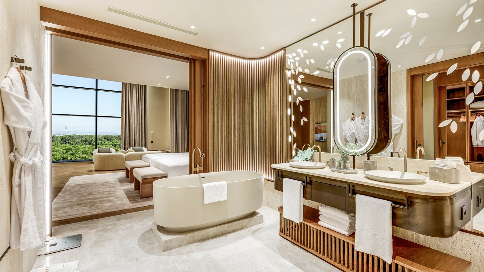 rooms-crown-signature-suite