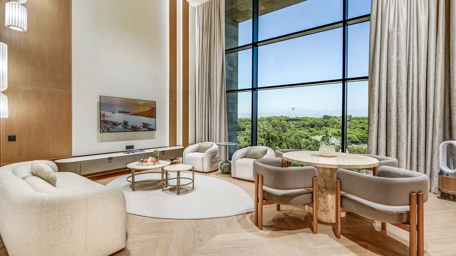 rooms-crown-signature-suite