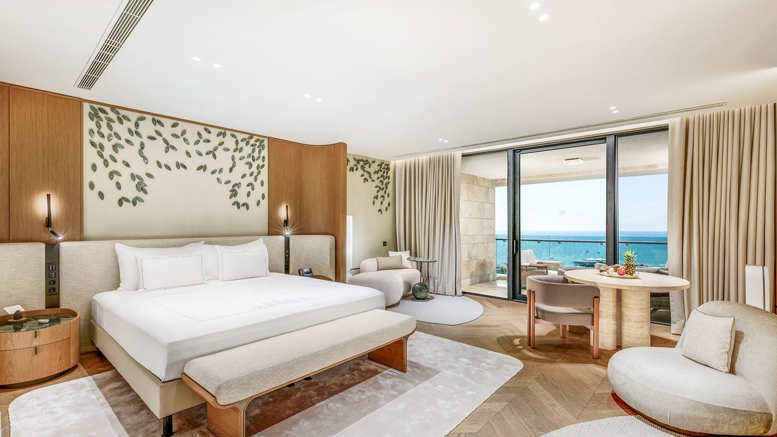 rooms-crown-signature-suite