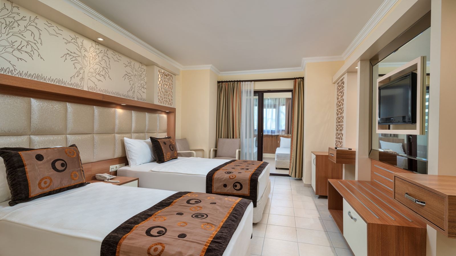 rooms-economy-family-ground-floor-room