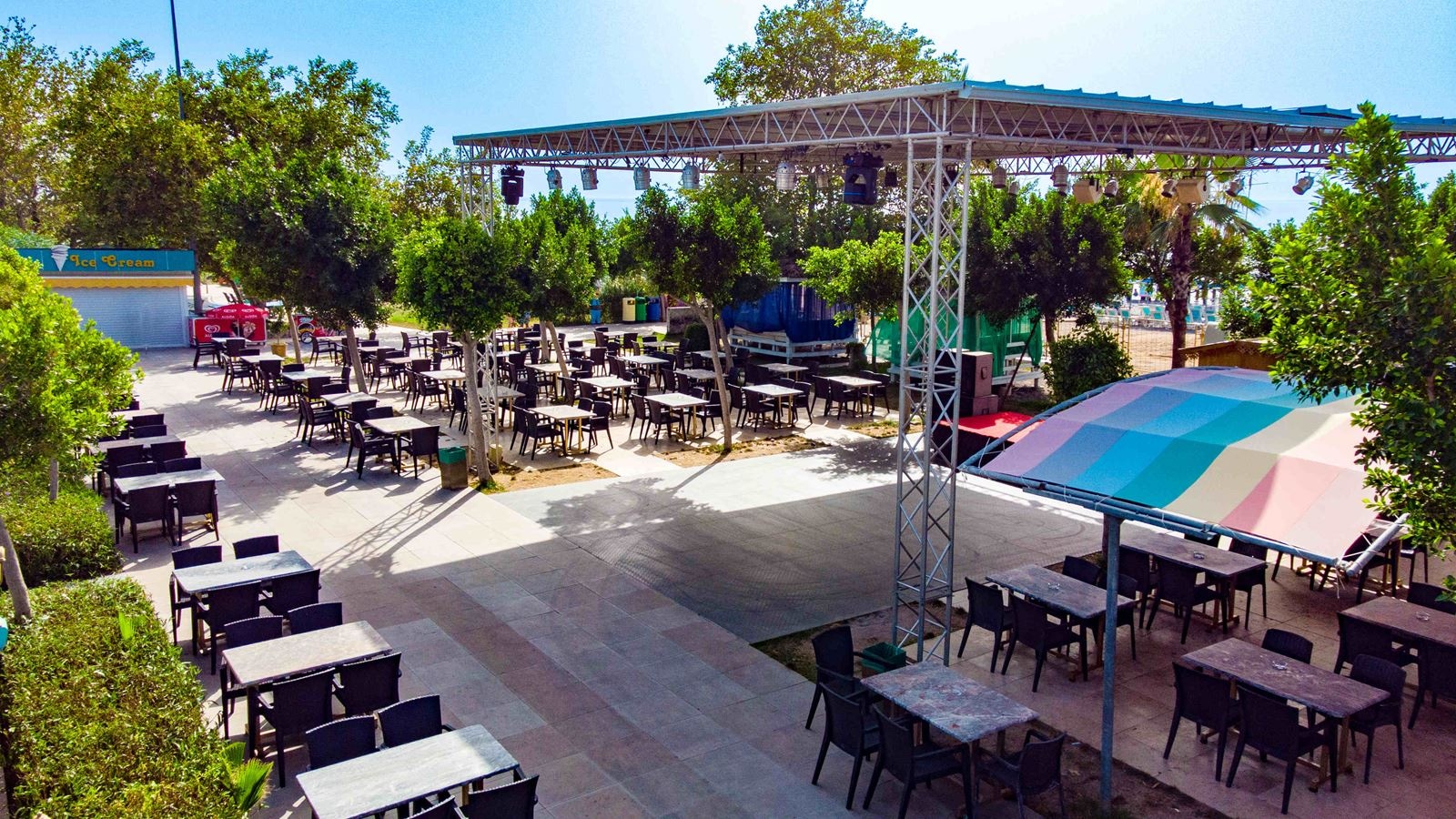 restaurants-beach-restaurant